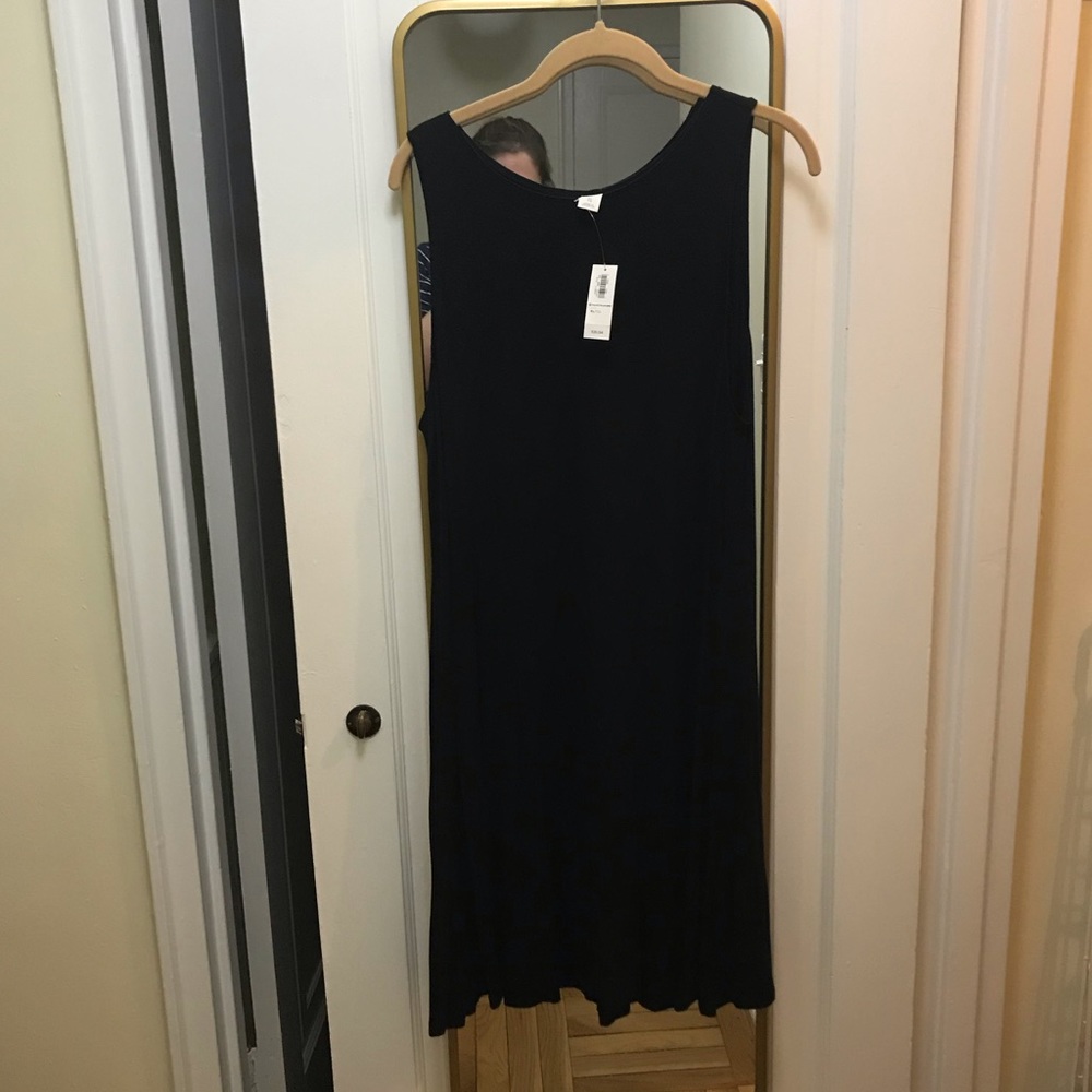 NWT- black swing, tank dress